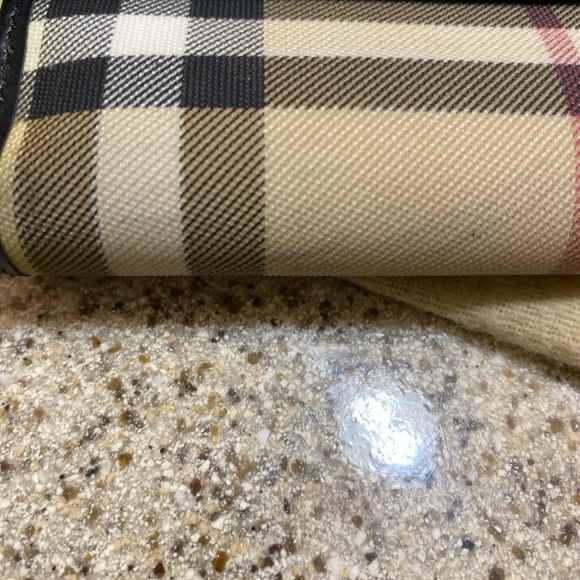 Authentic Burberry Wallet - Picture 12 of 16